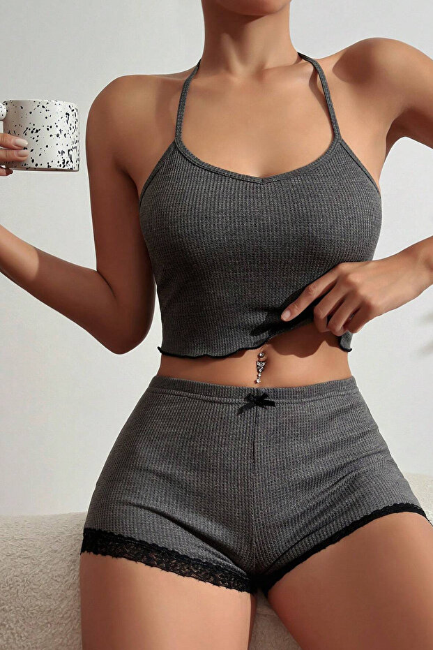 Kadın Gri Kaşkorse Sırt ve Bacak Kısmı Dantel Detaylı Şortlu Gecelik Takım - 3