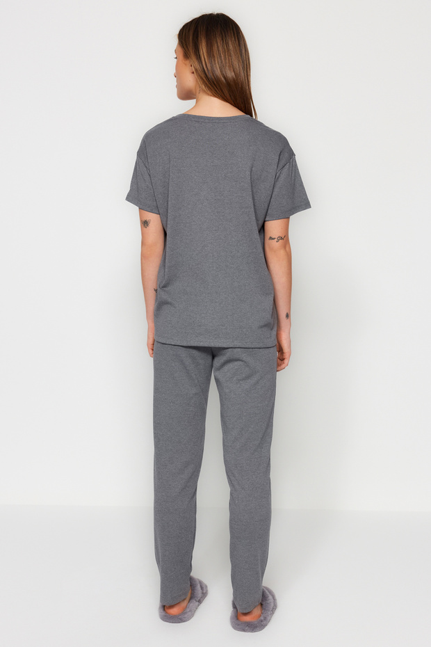 Szary bawełniany zestaw piżamowy z nadrukiem - T-shirt i spodnie Thmss23Pt00151 - 5