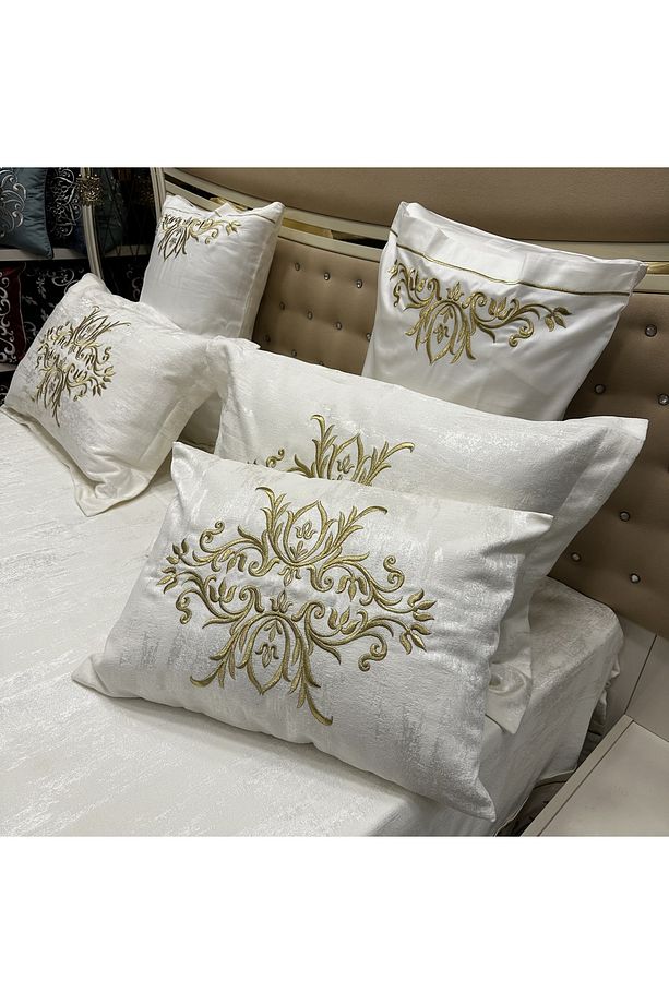 KOPYA - Yatak Örtüsü ve Nevresim set 10 parçadan oluşmaktadır - 2