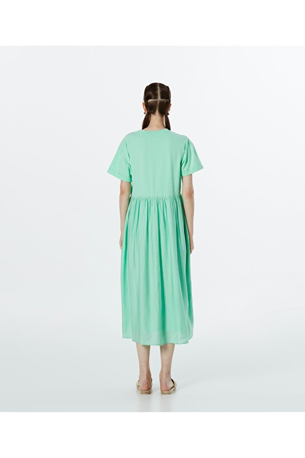 3d Nakışlı Elbise - 4