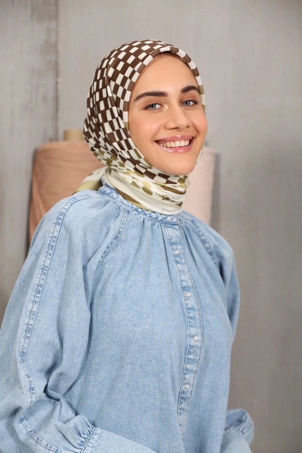 وشاح قطني ناعم منقوش باللون الزيتوني