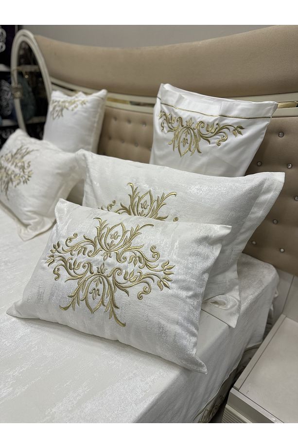 KOPYA - Yatak Örtüsü ve Nevresim set 10 parçadan oluşmaktadır - 4