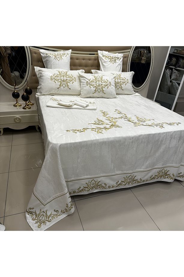 KOPYA - Yatak Örtüsü ve Nevresim set 10 parçadan oluşmaktadır - 6