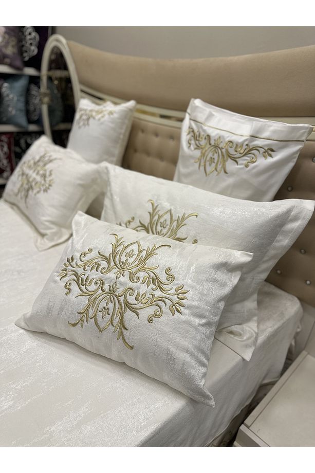 KOPYA - Yatak Örtüsü ve Nevresim set 10 parçadan oluşmaktadır - 3
