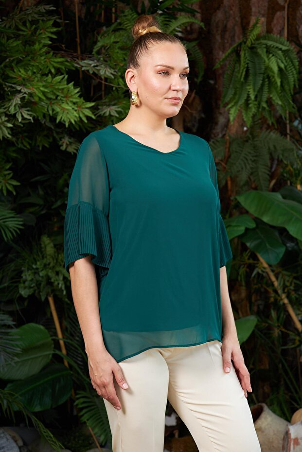 بلوزة زمردية بطيات مقاس كبير - 2