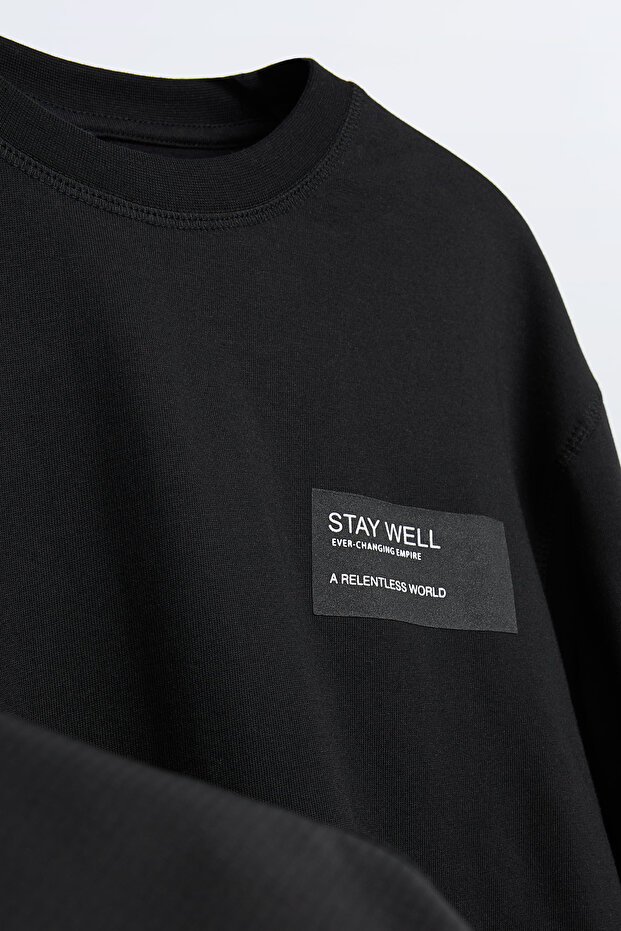 سويت شيرت مطرز كبير الحجم من Stay Well