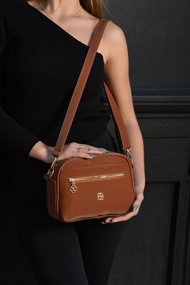 İza Women's Original Cross Adjustable Strap Hand, Arm and Shoulder Bag