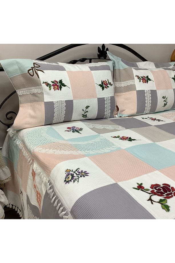Patchwork Kaneviçe Ve Dantel Aplikeli Yatak Örtüsü -3 parça - 7