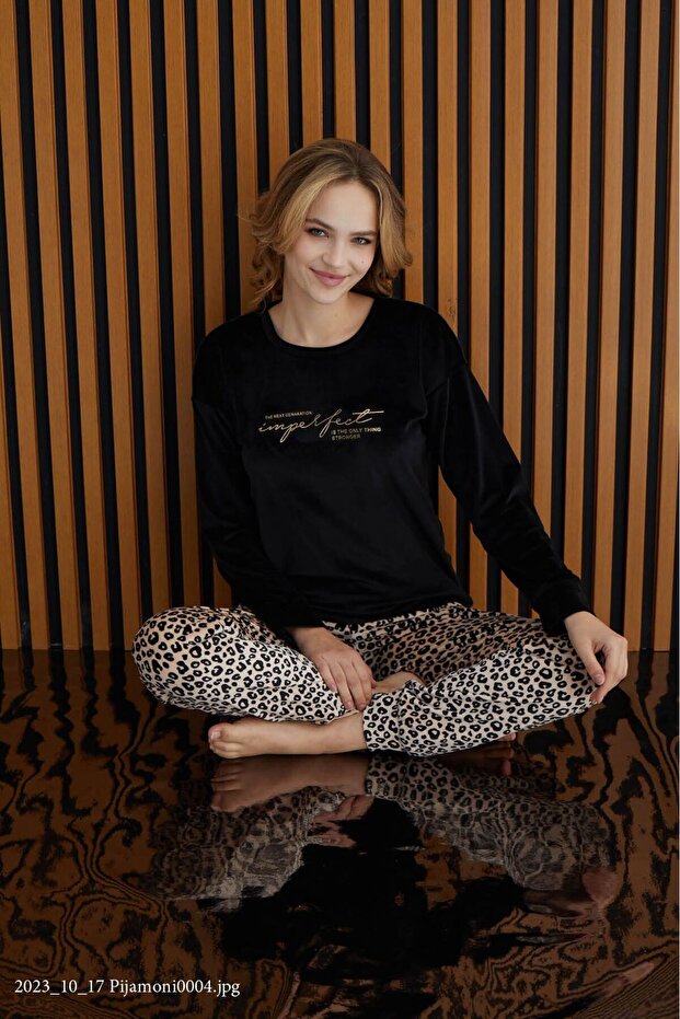 FRENCH VELVET PAJAMAS SET