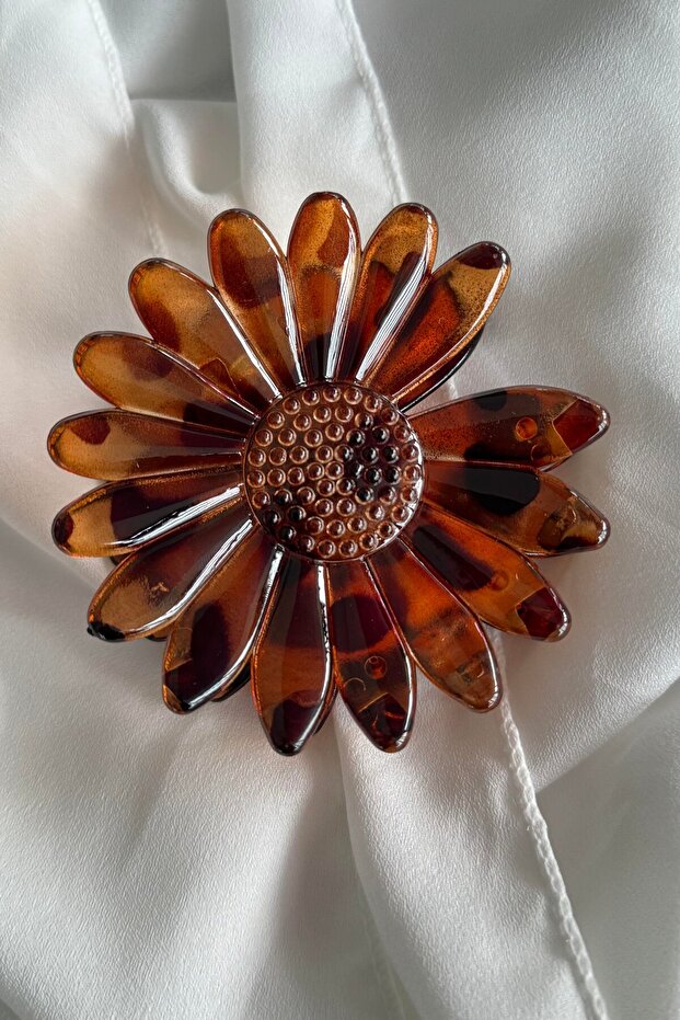 Brown Flower Figured Leopard Patterned Peg Buckle - 2