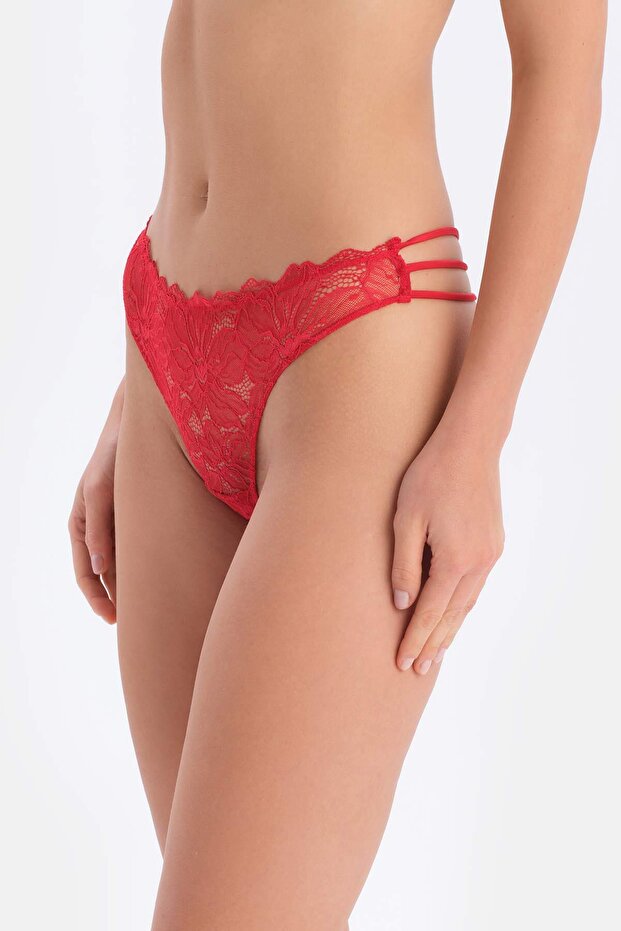 Kırmızı Dantelli Strıng Külot - 4
