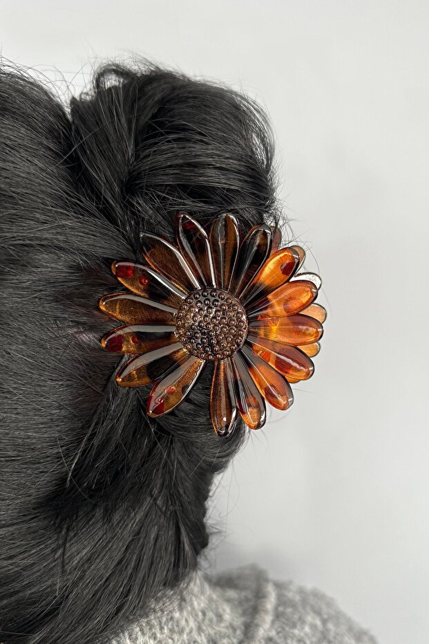 Brown Flower Figured Leopard Patterned Peg Buckle - 1