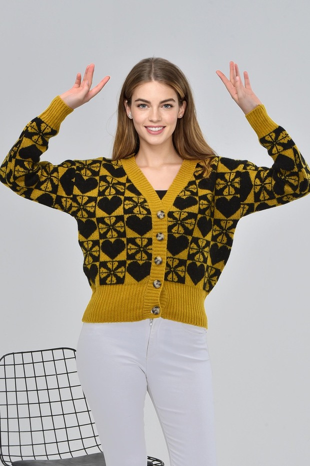 Women's V-Neck Buttoned Cardigan