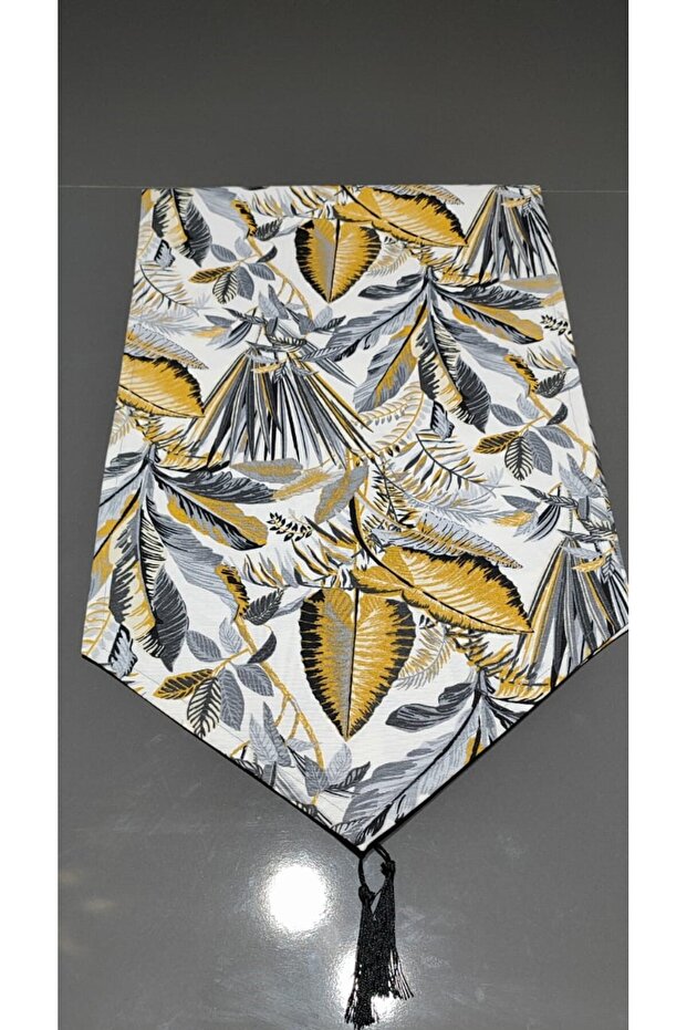 حذاء رياضي منقوش باللون الخردل - 1