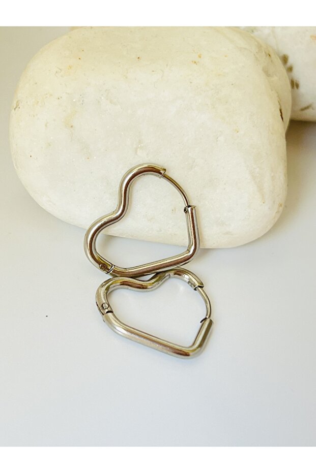 STEEL GOLD COLOR HEART EARRINGS 2 CM WIDTH