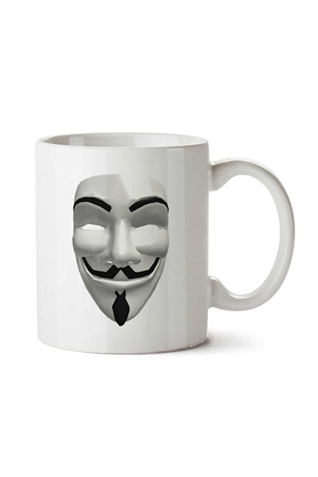 كوب مطبوع عليه قناع مبتسم من Anonymous على الجانبين