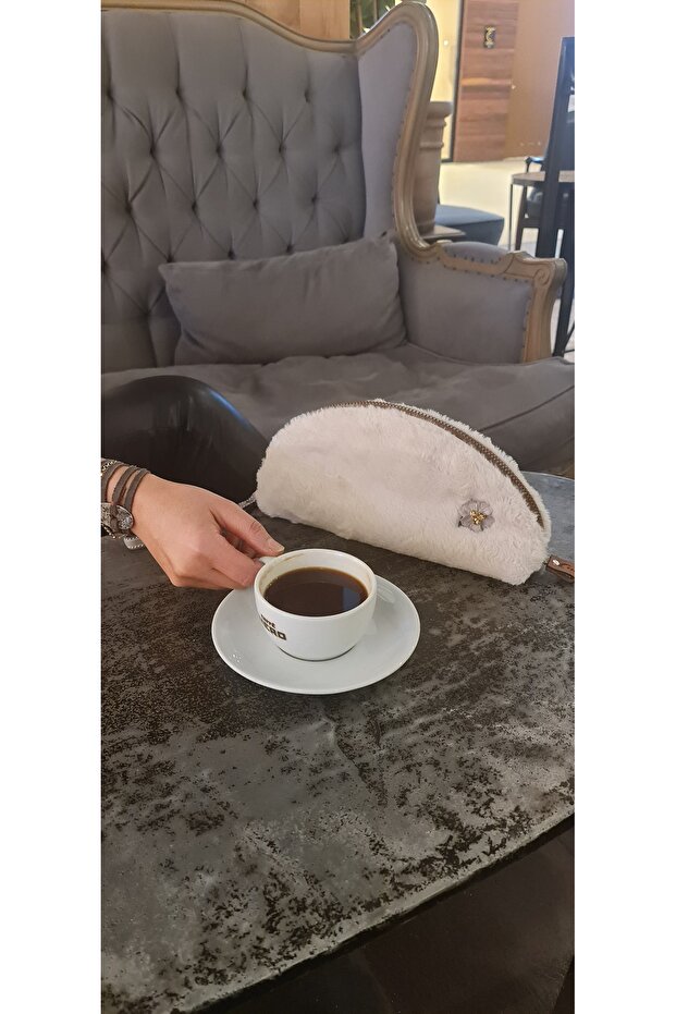 PELÜŞ EL ÇANTASI