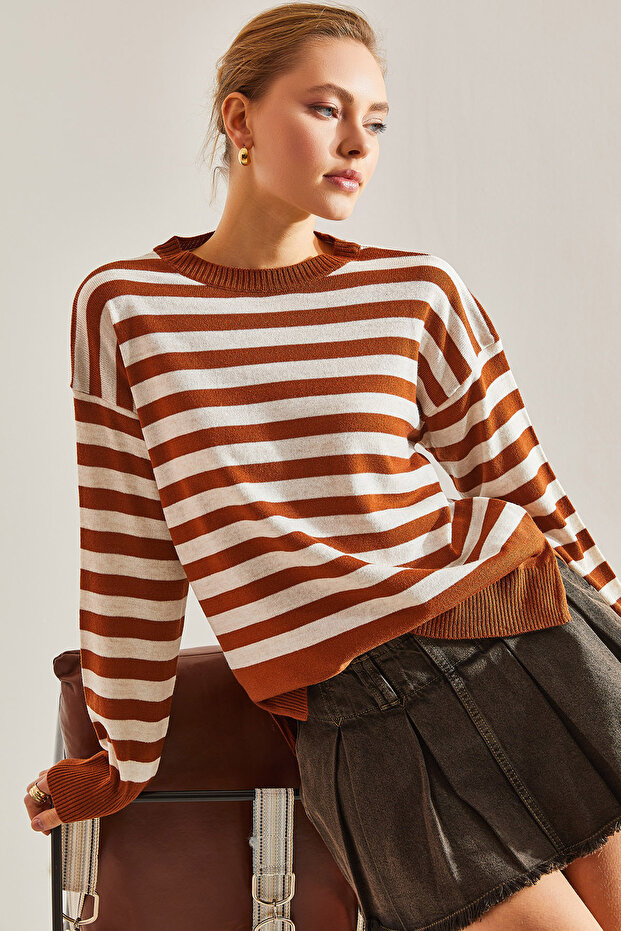 Women's Tile Ecru Striped Sweater Stk115