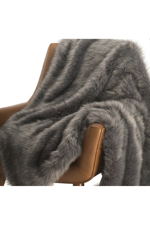 Gray Plush Sofa Shawl 140x140