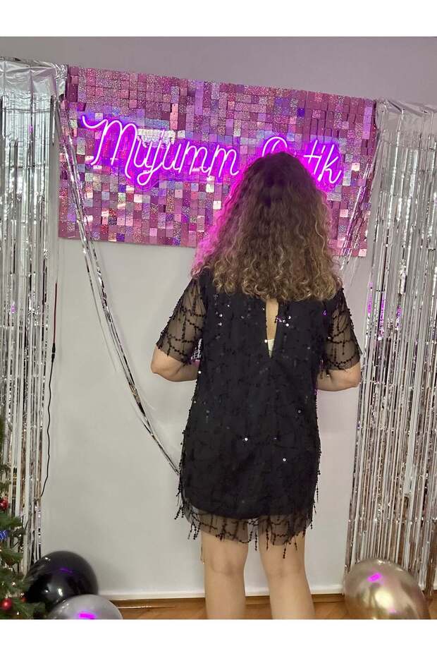 SİYAH PULLU PÜSKÜL ELBİSE - 4