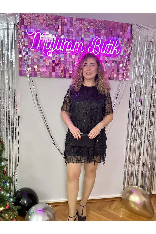 SİYAH PULLU PÜSKÜL ELBİSE - 1