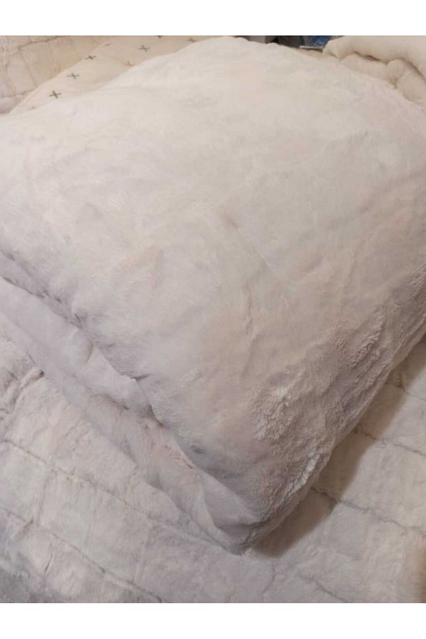 Tanya Rabbit Çift Kişilik Tavşan Tüyü Yatak Örtüsü - 2