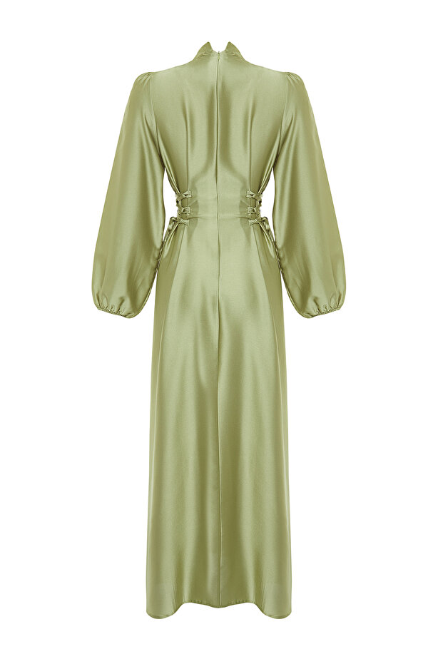 Grünes Britli-Satin-Abendkleid mit Taille TCTSS23DB00037 - 8