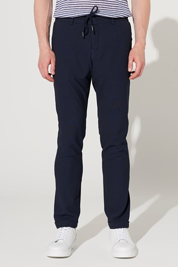 Men's Navy Blue Slim Fit Slim Fit Seersucker Patterned Flexible Tie Waist Trousers