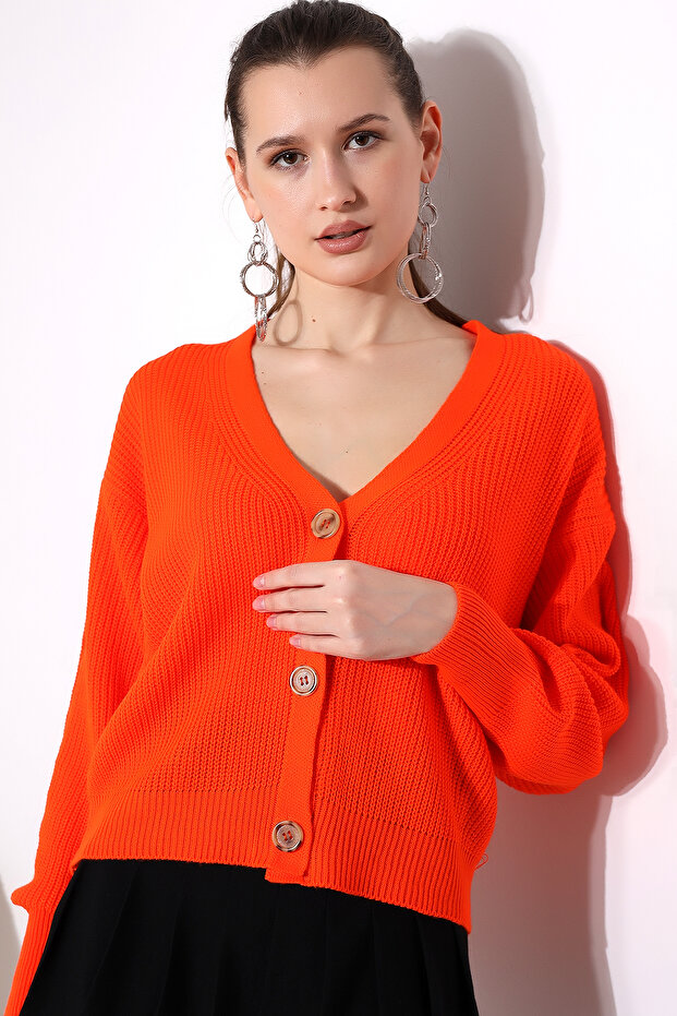 Kadın 3 Düğmeli V Yaka Hırka - 1