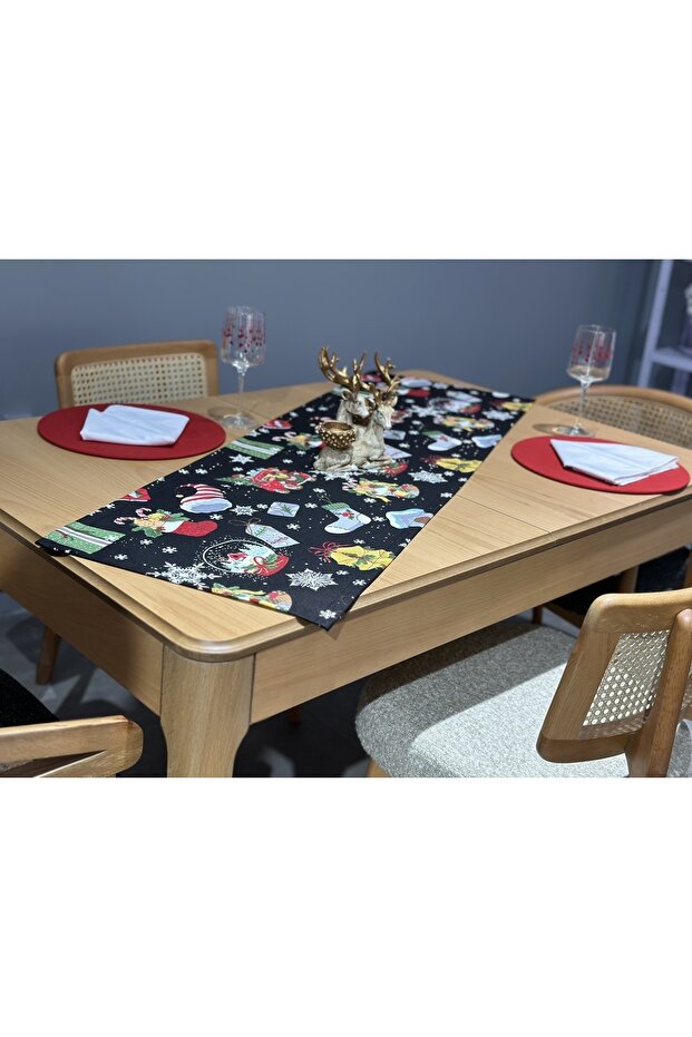 عداء أسود منقوش لعيد الميلاد - 4