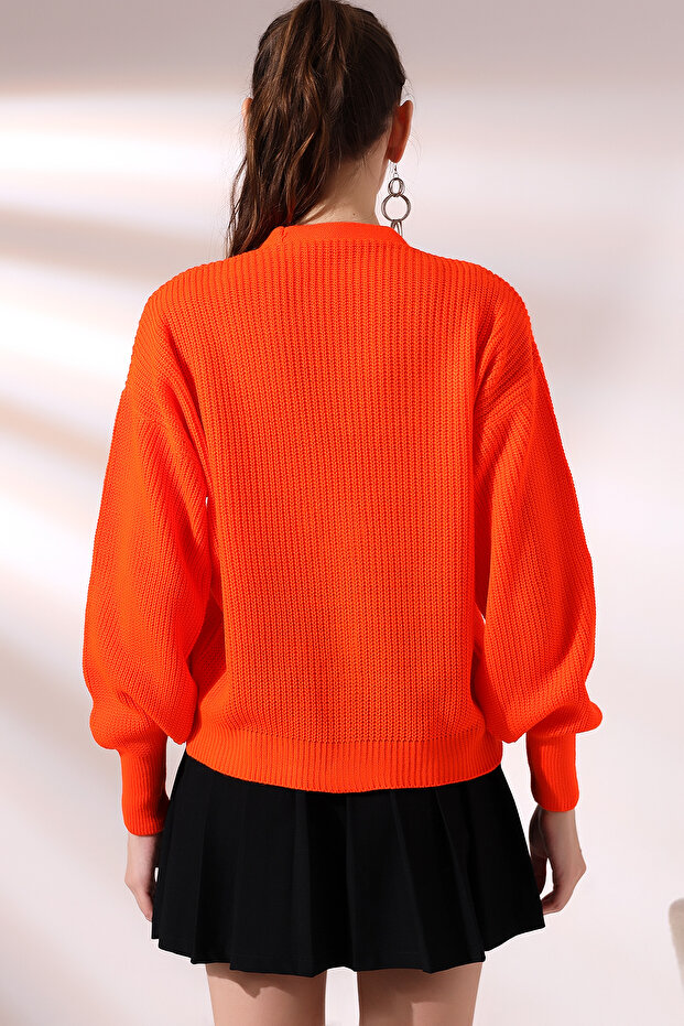 Kadın 3 Düğmeli V Yaka Hırka - 6