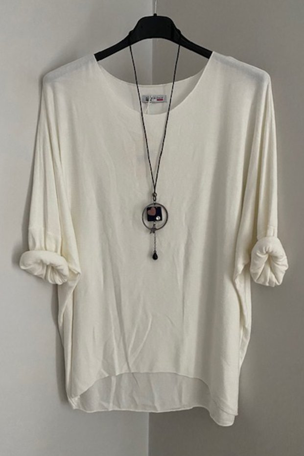 Women's Italian White Loose Knitwear Blouse with Necklace Accessories