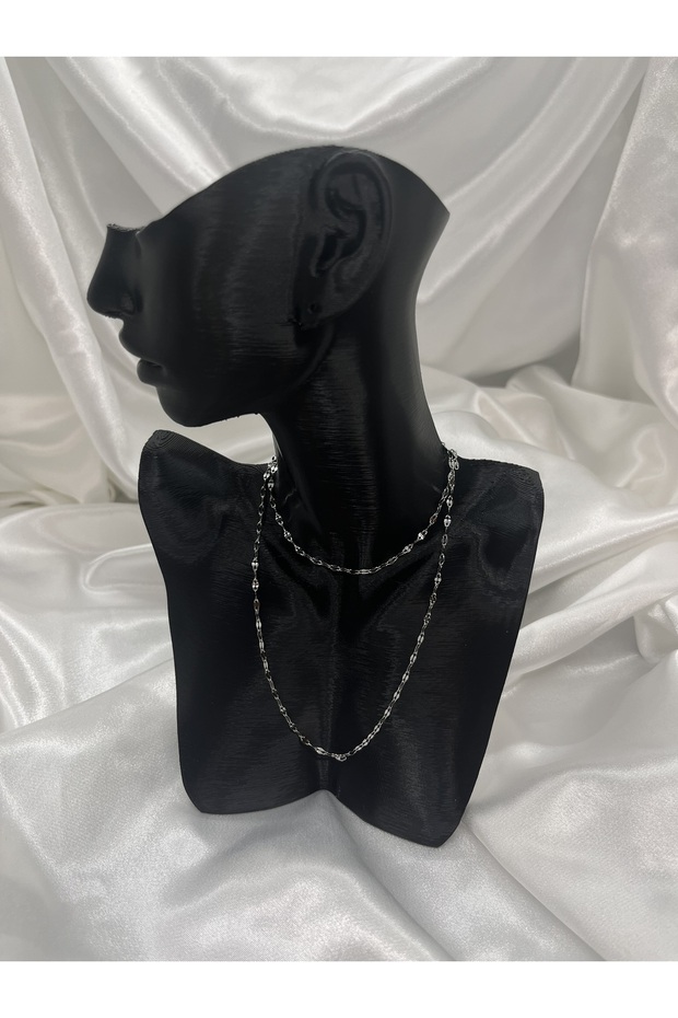 Lip Detail Plain Chain Necklace (Silver Color)