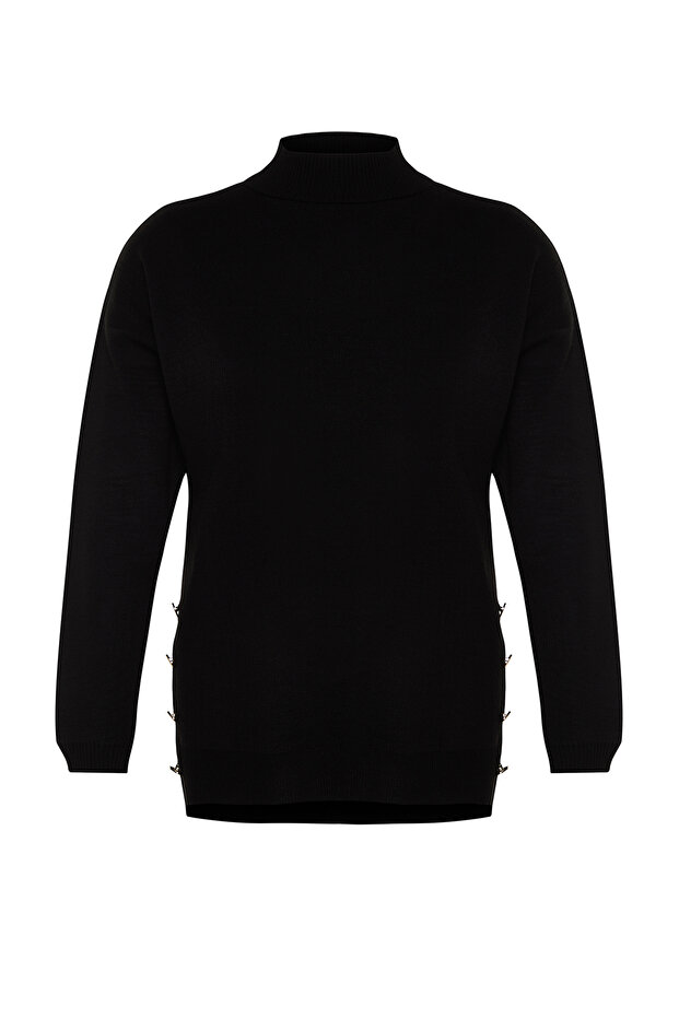 Czarny sweter z golfem i szczegółowymi guzikami TBBAW24AN00076 - 6