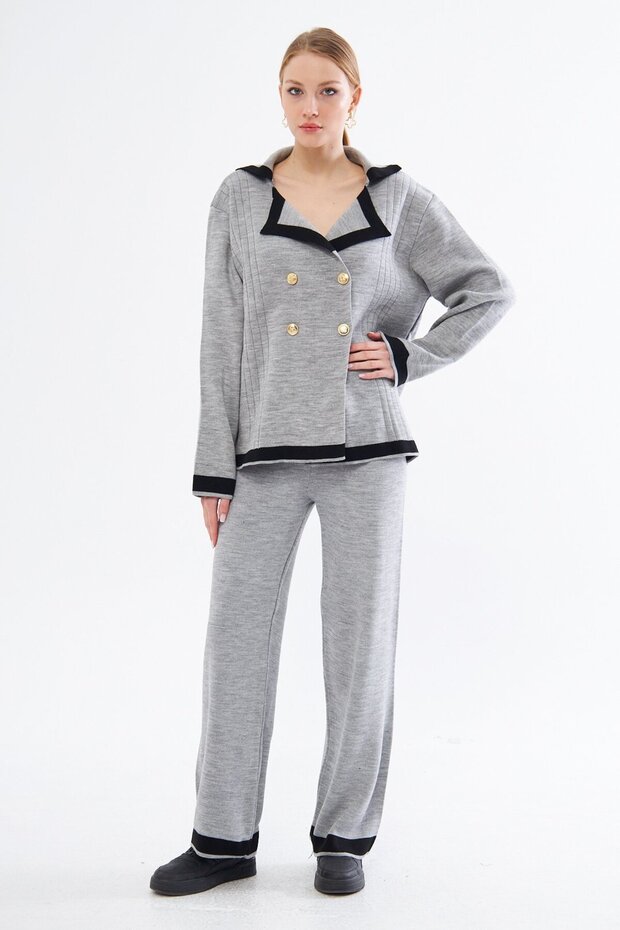 مجموعة تريكو مزدوجة بأزرار - 4