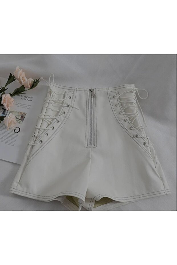 Beyaz Deri Şort - 3
