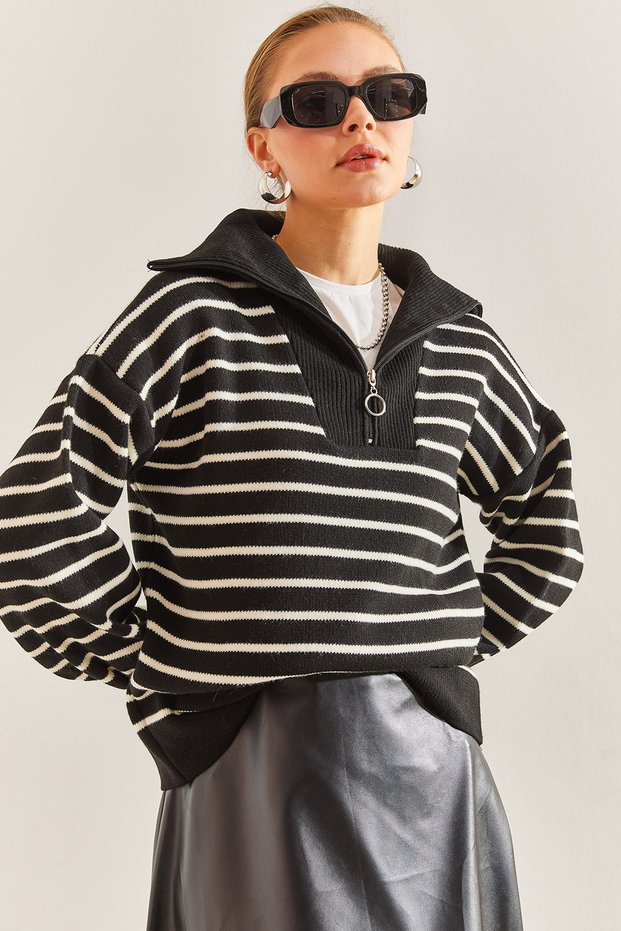 Women's Black Cream Striped Zippered Knitwear Sweater 20234282