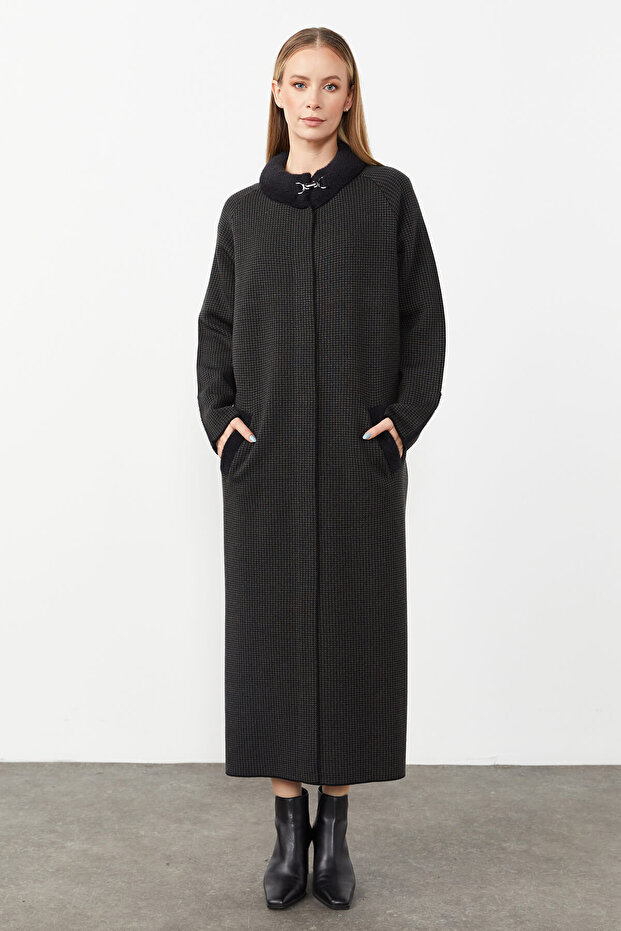 Collar Detailed Houndstooth Patterned Knitwear Coat