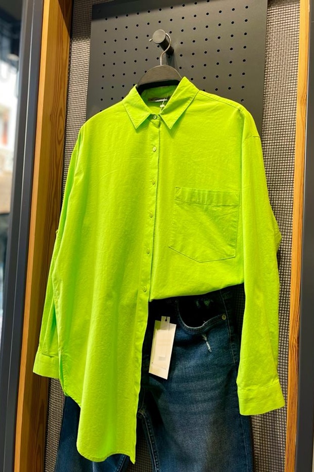 Women's Light Green Single Pocket Folding Sleeve Basic Oversize Wide Fit Cotton Shirt