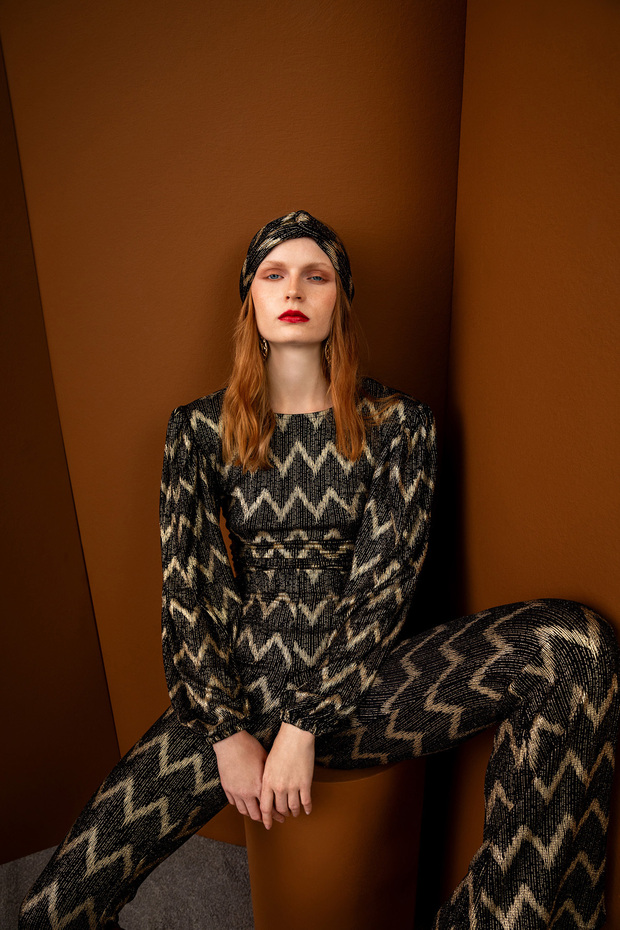 Zigzag Suit Black Gold - 5
