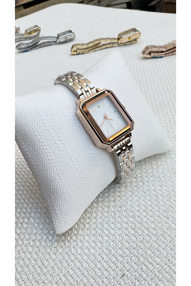 Minimal - Analog Wristwatch - 2
