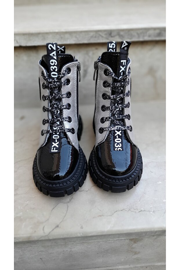 DERİ KIZ ÇOCUK BOT - 3