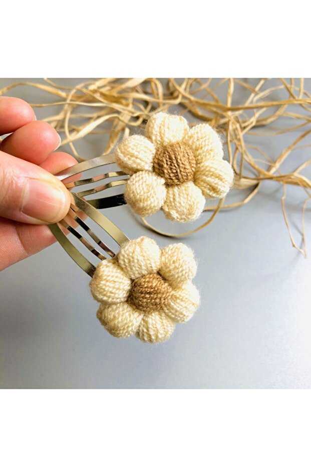 Set of 2 Milk Coffee Quality Knitted Daisy Snap Buckle Set