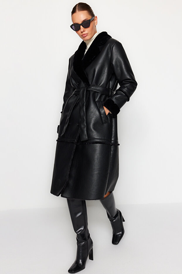 Fekete Oversize széles vágott öves szőrme gallér, részletes hosszú műbőr kabát TWOAW24KB00188 - 8