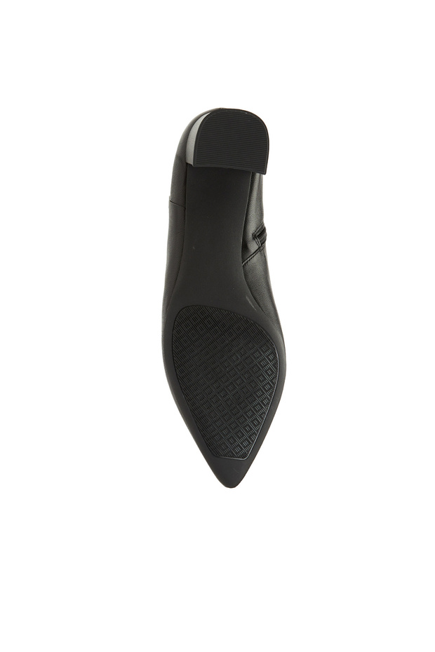 Siyah Kadın Bot - 5