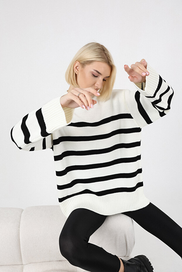 ÇİZGİLİ BEYAZ KAZAK - 3