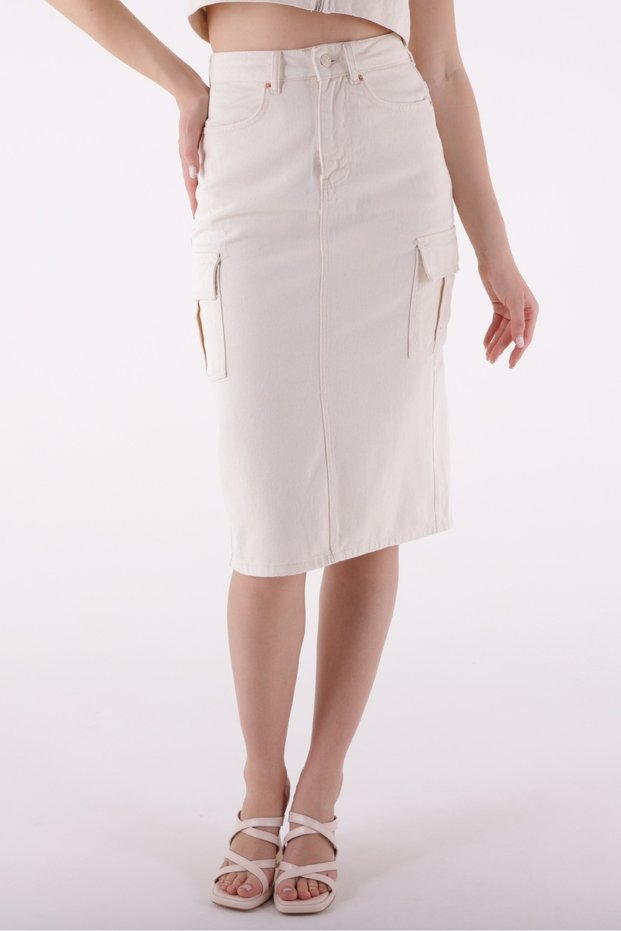 Medium Length Women's Denim Skirt with Cargo Pocket Detail and Regular Waist Natural / Natural Denim