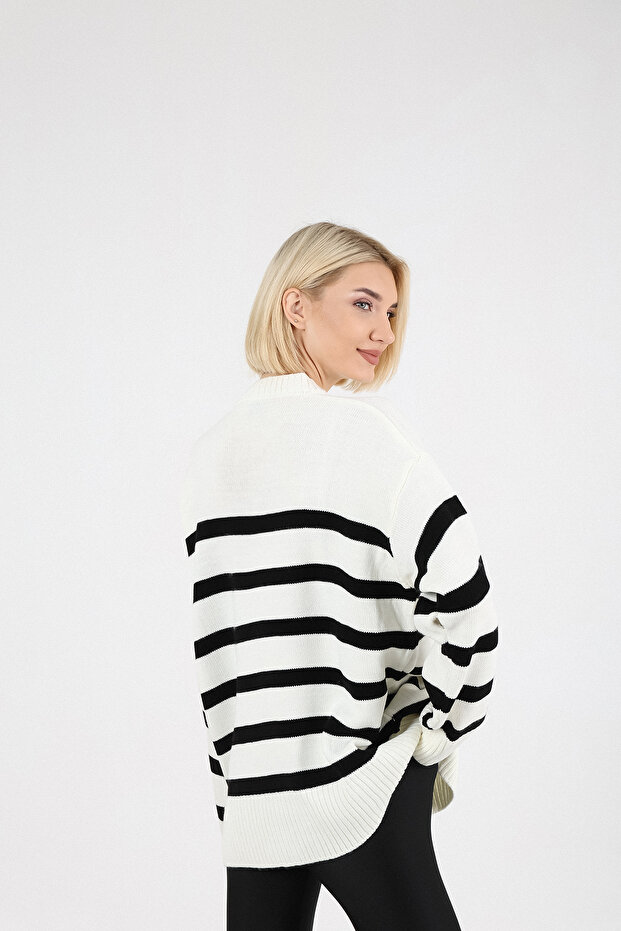 ÇİZGİLİ BEYAZ KAZAK - 8