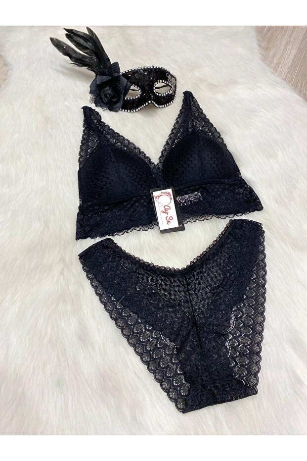 Women's Black Stylish Unpadded Bralette Set