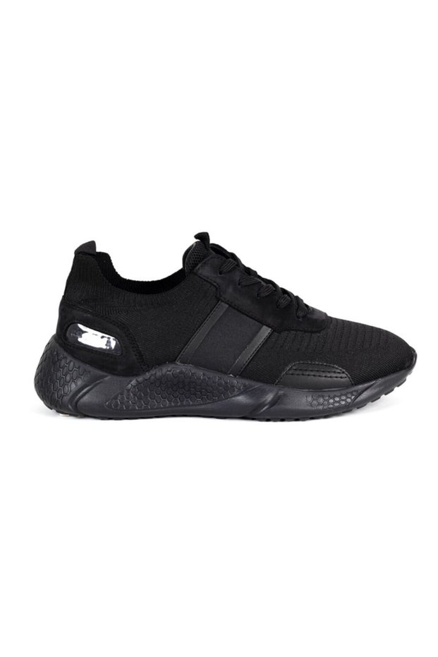Men's Black Sneakers